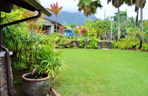 Kahalu u Cottage | Private Country Cottage