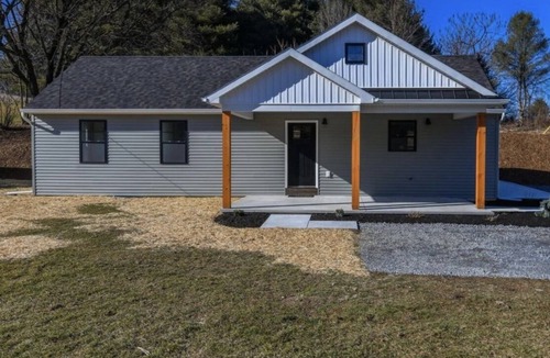 Robesonia House | Private country home