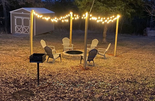 Oklahoma County House | Private Country Retreat with Pond Access, Fire Pit & 75” TV