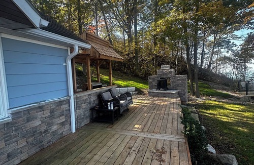 Plympton-Wyoming House | Private Cozy 2-bedroom house steps from the shore of Lake Huron