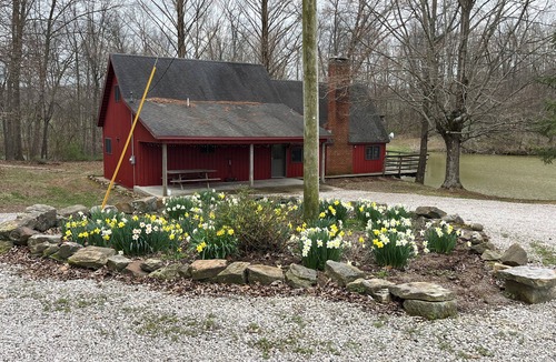 Scotland Cabin | Private, cozy cabin on 13 acres with two ponds