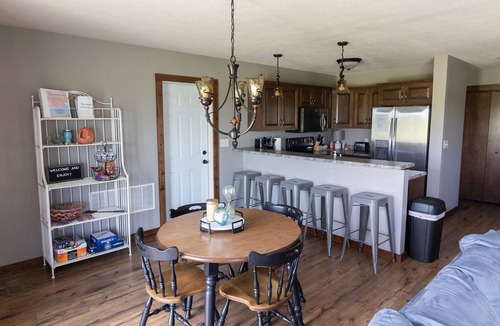 Spirit Lake Cabin | Private, Cozy Cabin at Bridges Bay