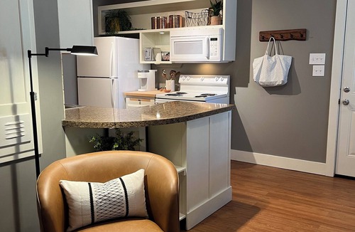 Denton Cottage | Private Cozy Cottage To Relax In.