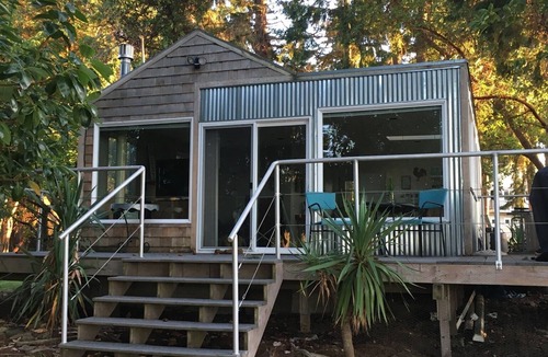 Freeland Cottage | Private Cozy Cottage with view