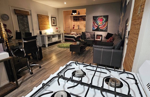 Los Feliz House | private cozy home in los feliz