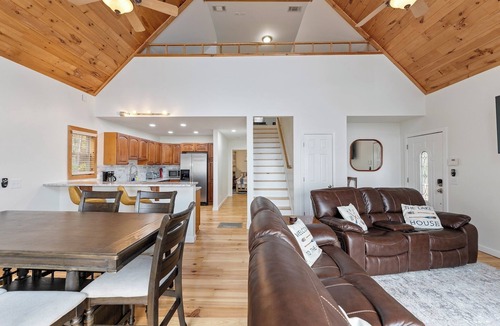 Chappells House | Private, Cozy Lakehouse