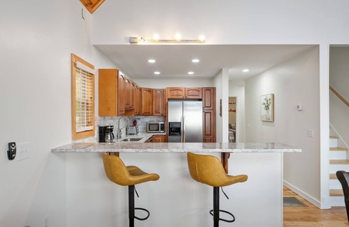 Chappells House | Private, Cozy Lakehouse