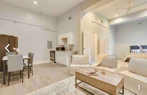 Scranton Apartment | Private Cozy open floor plan, studio