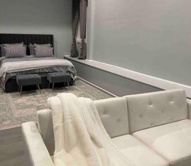 Scranton Apartment | Private Cozy open floor plan, studio