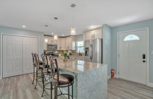 South Sarasota House | Private Cozy Sarasota Home 3 Bedroom Home by RedAwning