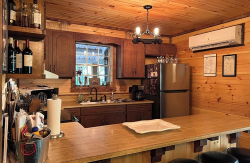 Cherry Log Cabin | Private Creek Cabin w/Firepit + Direct Access