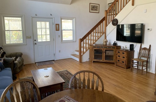 Craig Creek Cabin | Private Creekside Cabin, Ideal for Couples, Small Families