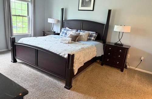 Grove City House | Private Cul-de-Sac Oasis 4BR