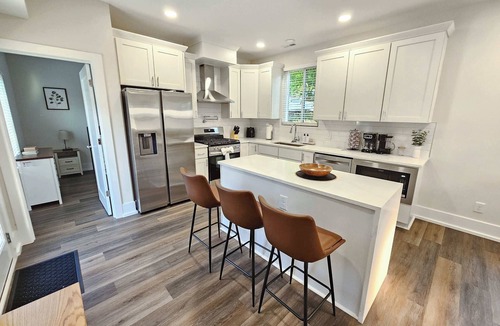 Durham House | Private Deck | 9 Min to Duke | 8 to Downtown