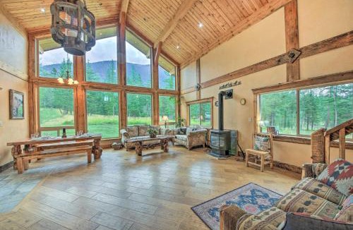 Eureka House | Private Deck & Mtn Views: Family Getaway in Eureka