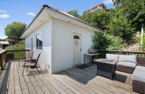 Grafton Cottage | Private deck with hot tub and fire pit.