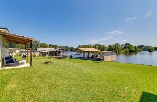 Andalusia House | Private Dock and Fire Pit Point A Lake Retreat!