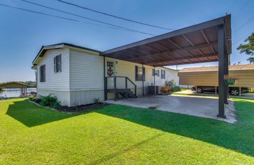 Andalusia House | Private Dock and Fire Pit Point A Lake Retreat!