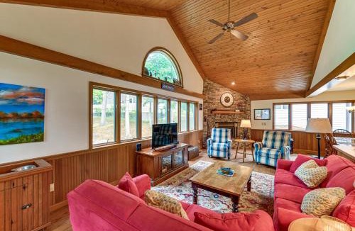 Three Rivers House | Private Dock and Stunning Views Corey Lake Getaway!