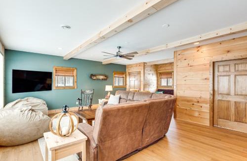 Park Falls House | Private Dock, BBQ Ready Lakefront Fifield Home!