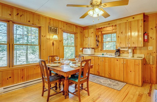 Chestertown Cottage | Private Dock & Beach! Lakefront Adirondacks Escape