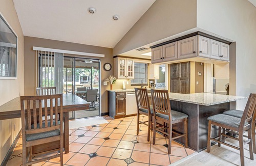 Old Homosassa Cottage | Private Dock: Canal-front Homosassa Home!
