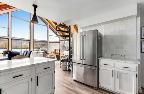 Cathlamet House | Private Dock! 'Escape on the River' in Cathlamet