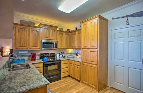 Log Cabin House | Private Dock & Fire Pit: Cedar Creek Lake Home