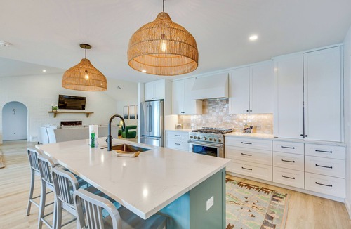 Enchanted Oaks House | Private Dock: Lakefront Enchanted Oaks Retreat