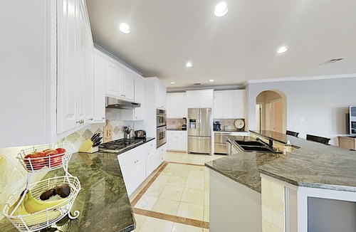 Briarcliff House | Private Dock on Lake Travis! "Brakecliff" w/ Paddleboat, Golf Cart & Tree H