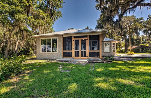 Darien Cottage | Private Dock + Porch: Riverfront Darien Cottage