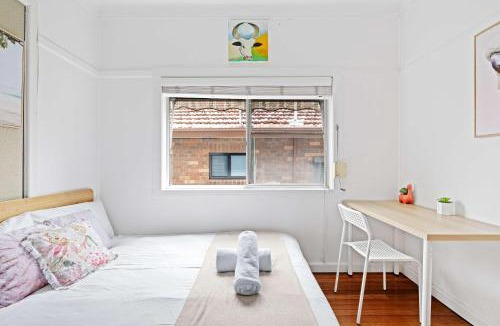 Ryde House | Private Double Room - Centrally Located At Ryde - Shared Bathroom