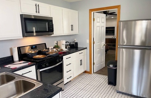Chesterton Apartment | Private Downtown Apt, King Bed, Jet Bath, Fireplace, Grill, near Indiana Dunes