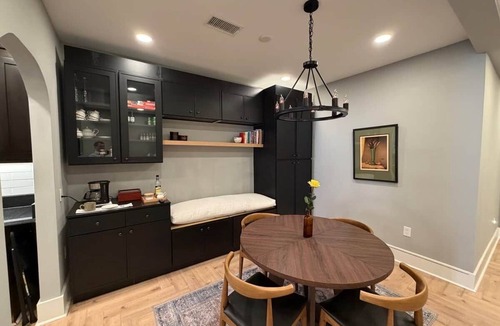 Downtown Richmond Apartment | Private Elevator to Downtown Condo