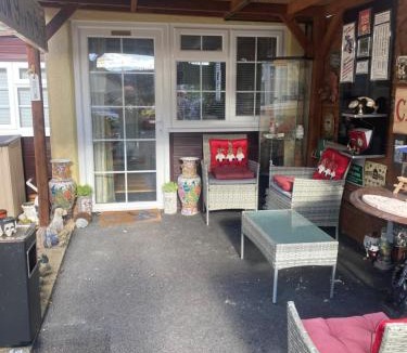 Llanfair-Dyffryn-Clwyd House | Private en-suite RUTHIN