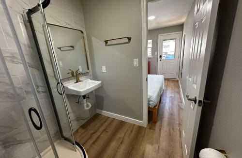 Garfield Apartment | Private En-suite in Luxury Home