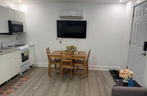 Bedford Apartment | Private Entire Suite in Bedford - 2 Bedroom