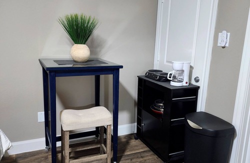 Northeast Houston Apartment | Private Entrance 1-bedroom Studio in vibrant Houston