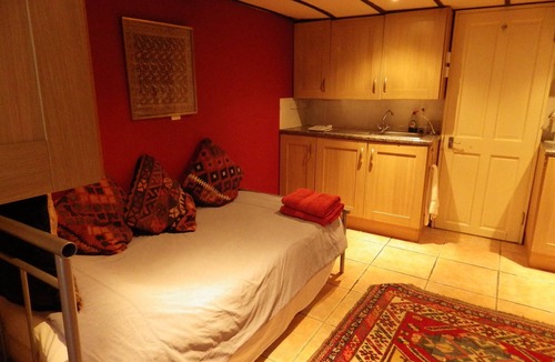 Abergavenny Apartment | Private Entrance with self check in