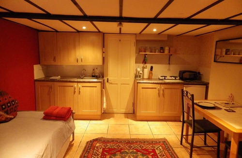 Abergavenny Apartment | Private Entrance with self check in