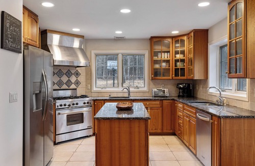 Chester Villa | Private Estate 9BR w/Pool, Hot Tub & Scenic Views!