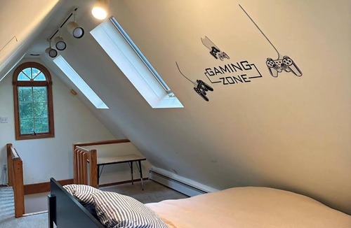 Glen Head Apartment | Private estate apartment.