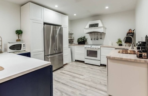 Commack Apartment | Private Estate guest apartment with seasonal outdoor pool