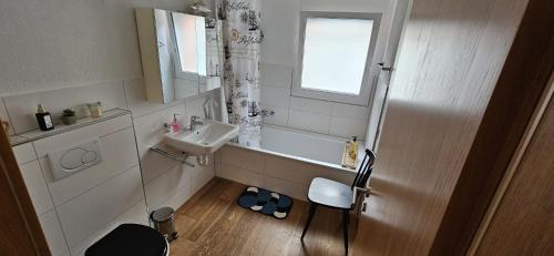 Widnau Apartment | Private Etage 5 Min vom Bahnhof - Parken - Küche - Netflix
