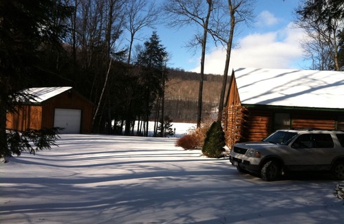 Stamford Cabin | PRIVATE - EXCLUSIVE CATSKILLS LAKE FRONT RUSTIC CABIN by NYC DESIGNER