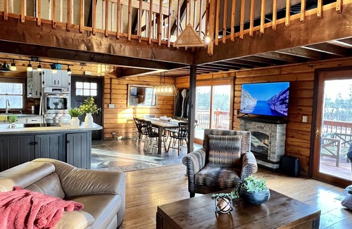 Castleton-on-Hudson Cabin | Private Family Cabin on 3.5 Acres Hot Tub Mini Golf Water Access
