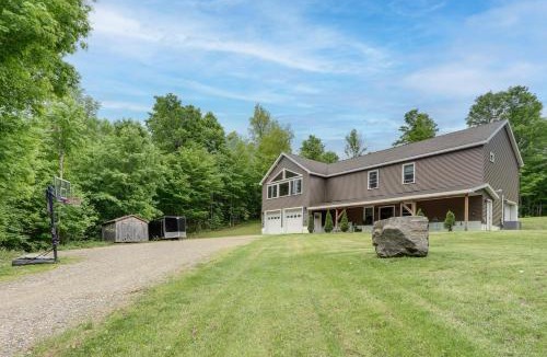 Town of Fowler House | Private Family Getaway on 15 Acres in Gouverneur!