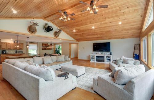 Town of Fowler House | Private Family Getaway on 15 Acres in Gouverneur!