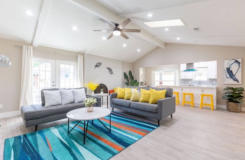 Richardson House | Private Family Heated Pool and Spa, 2 King Beds, Foosball, Game, Cornhole, Grill