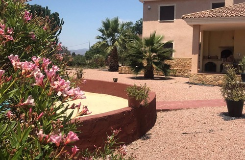 Daya Nueva Villa | Private familypoolvilla